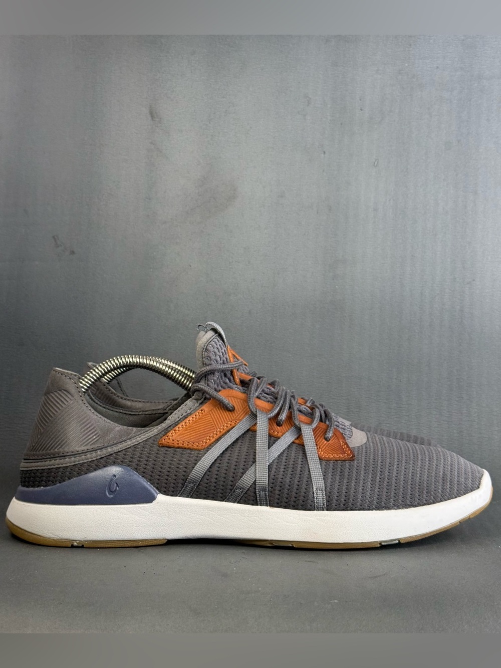 OluKai Mio Lī athletic sneaker shoes men’s size 11.5
